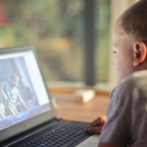 Social video ads on laptop screen